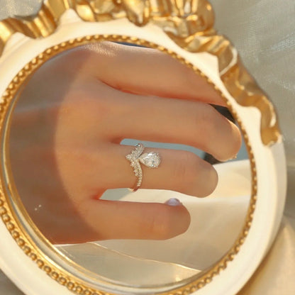 Luxury Pear Cut Moissanite Ring With Sterling Silver 925 Setting